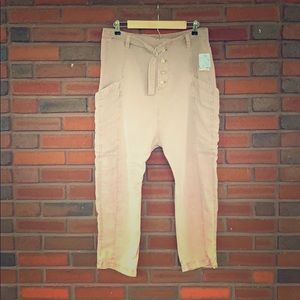NWT Free People rose colored cropped pants